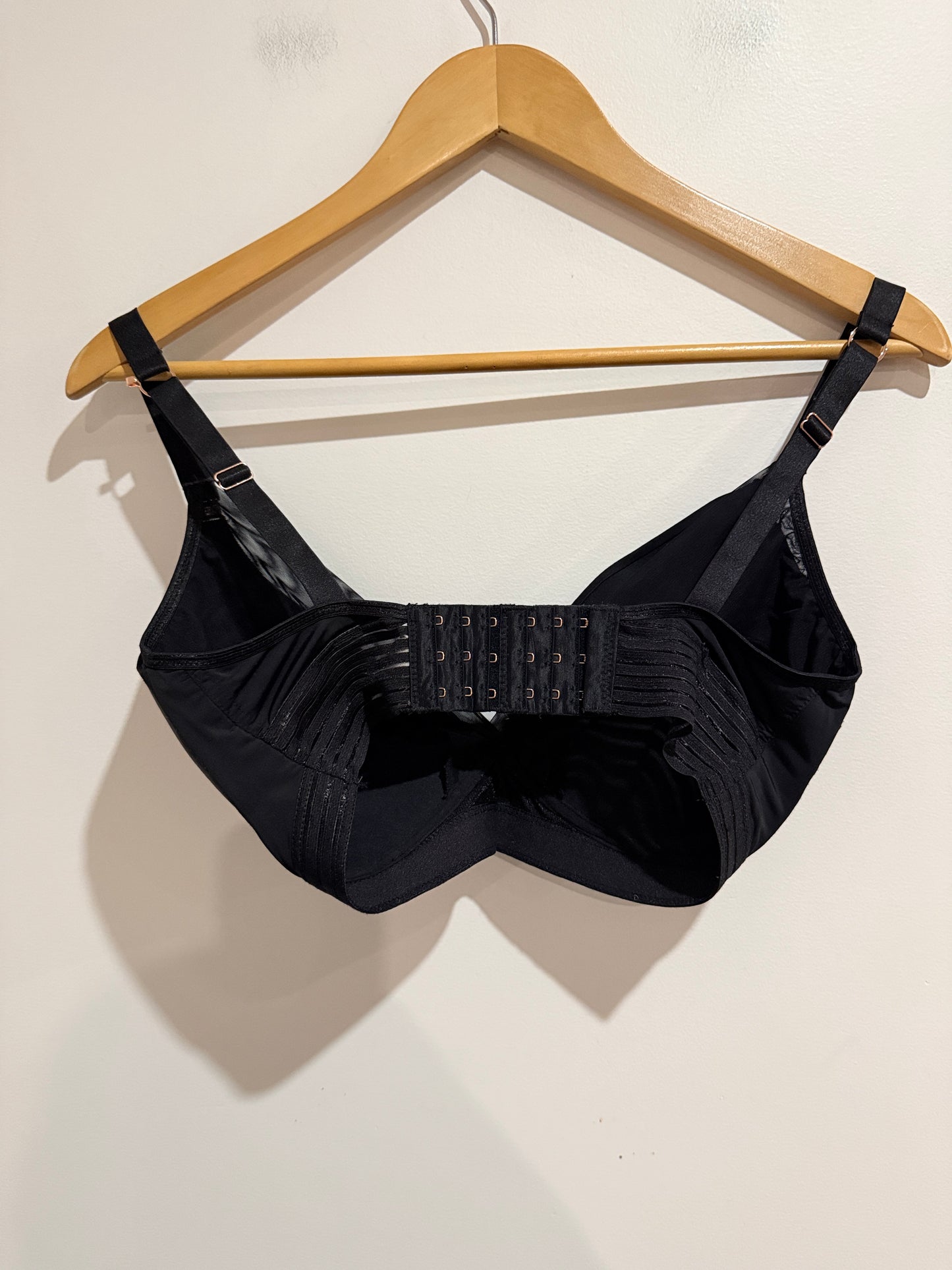 Brand; Hotmilk (Designed In NZ) Seamless Padded Bra Size 30FF
