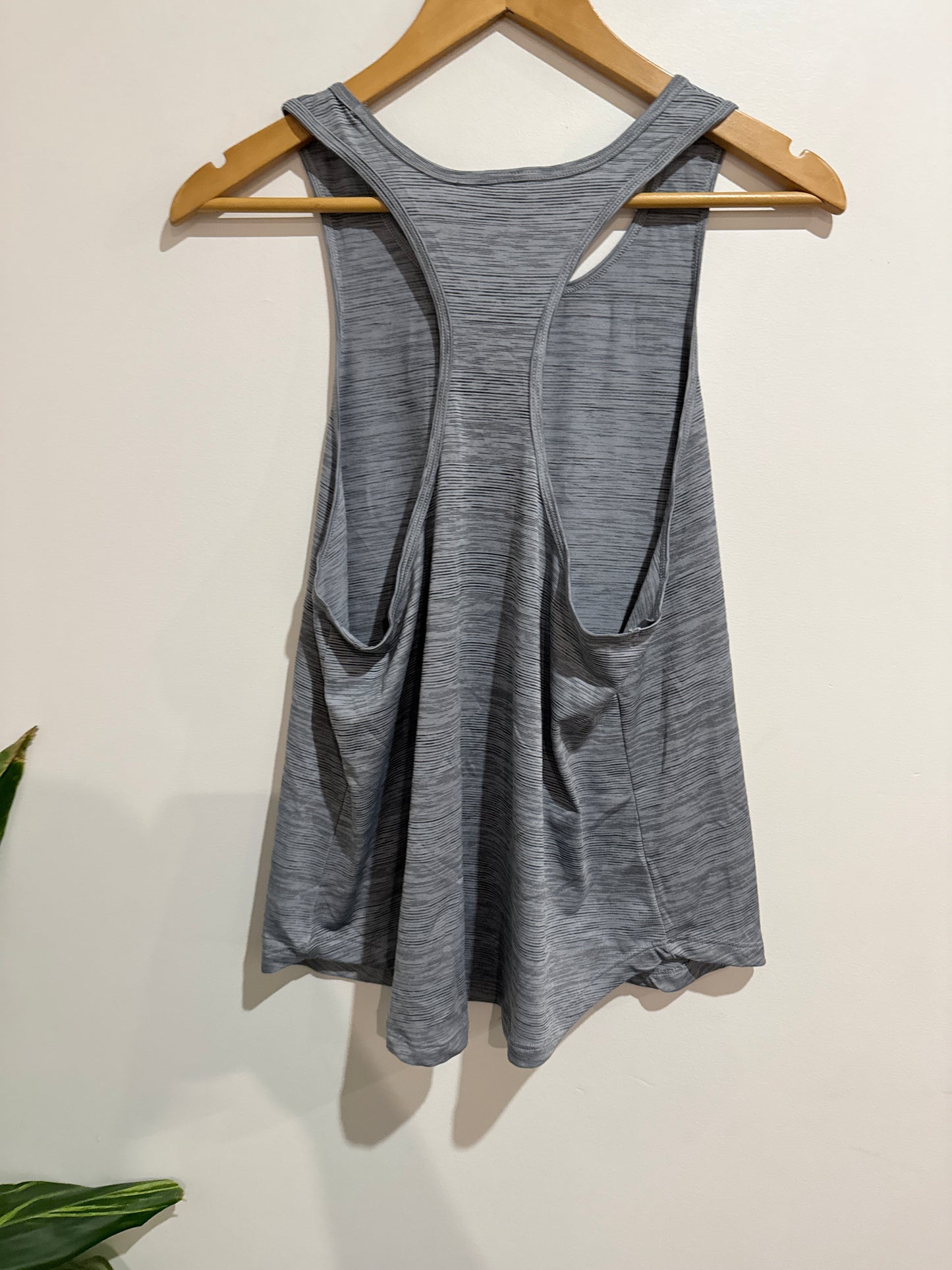 New Balance Tank Top Size U/Arm to U/Arm 49cm