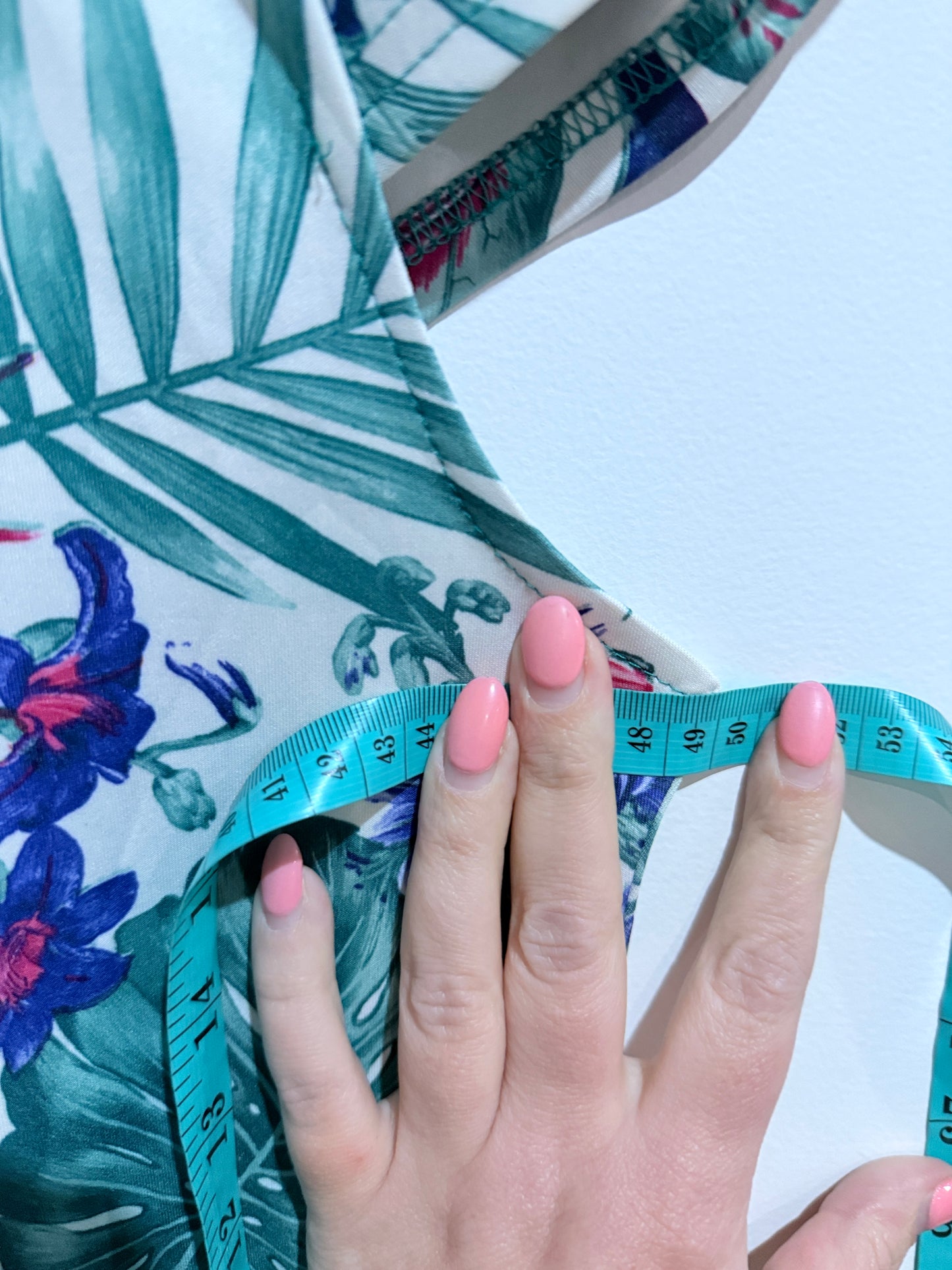 Cut Label Tropical Floral Print Dress - 48cm u/arm