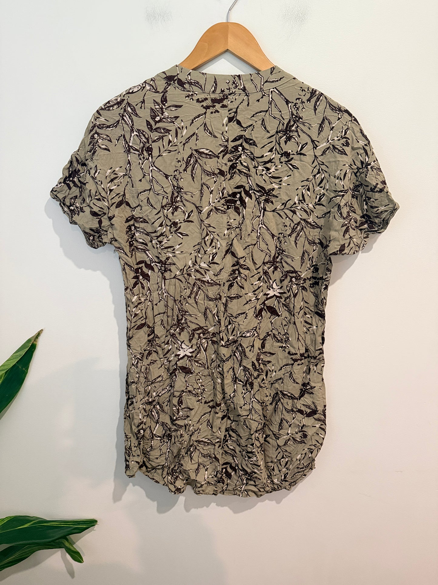 Spirit Khaki Botanical Print Top - Size 8