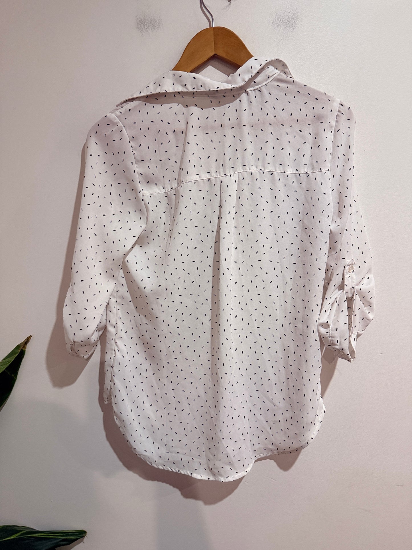 Spirit White Speckle Print Button-Up Blouse - 8