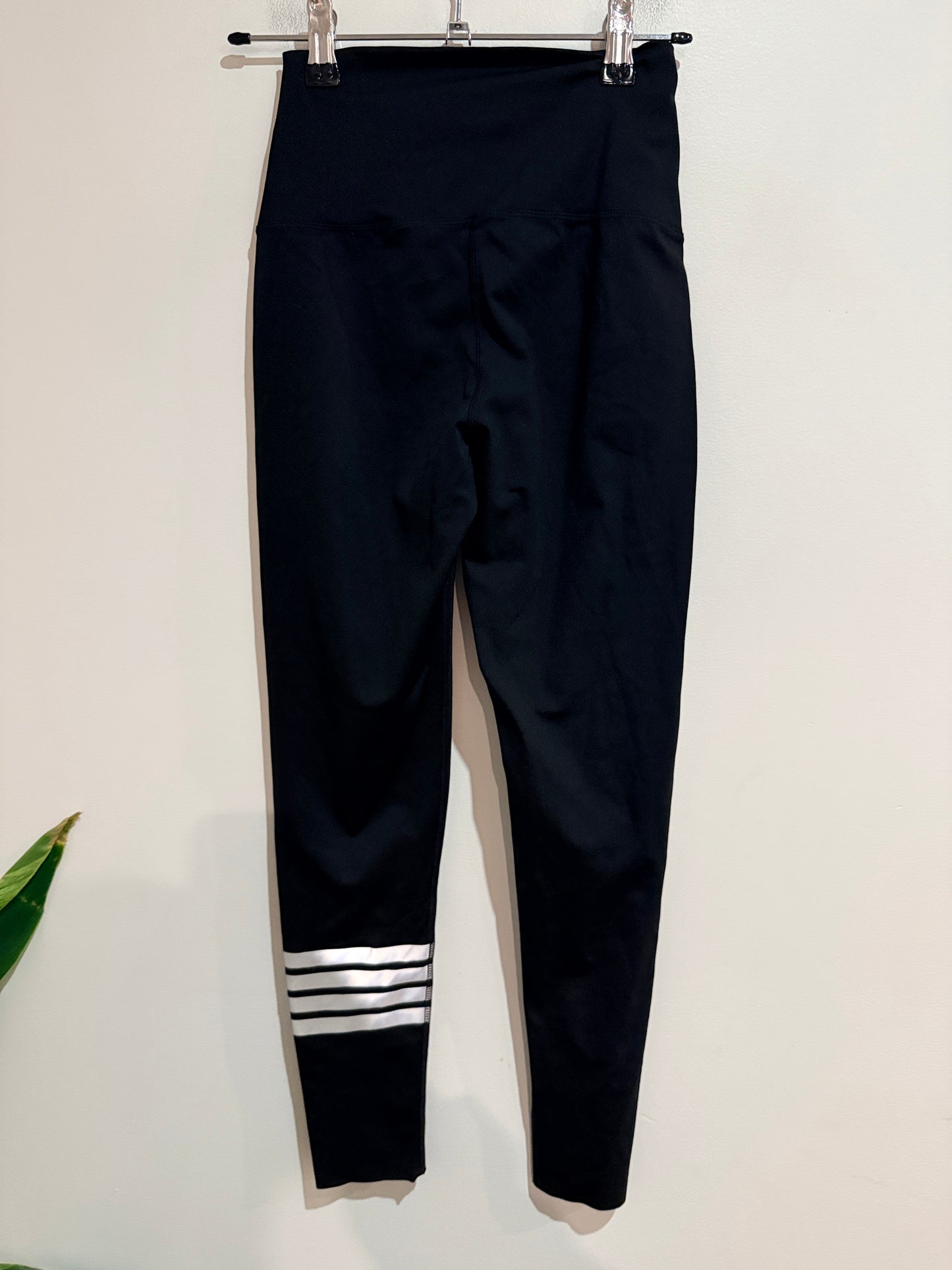 Brand Unknown High-rise Black Leggings Size M | Waist 52cm