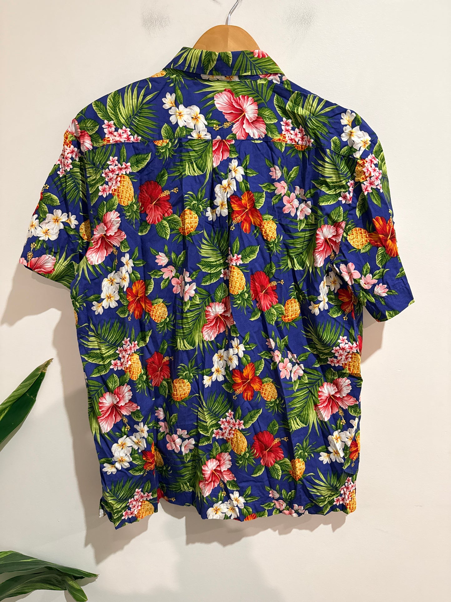 Urban Islander Tropical Print T-shirt Size M