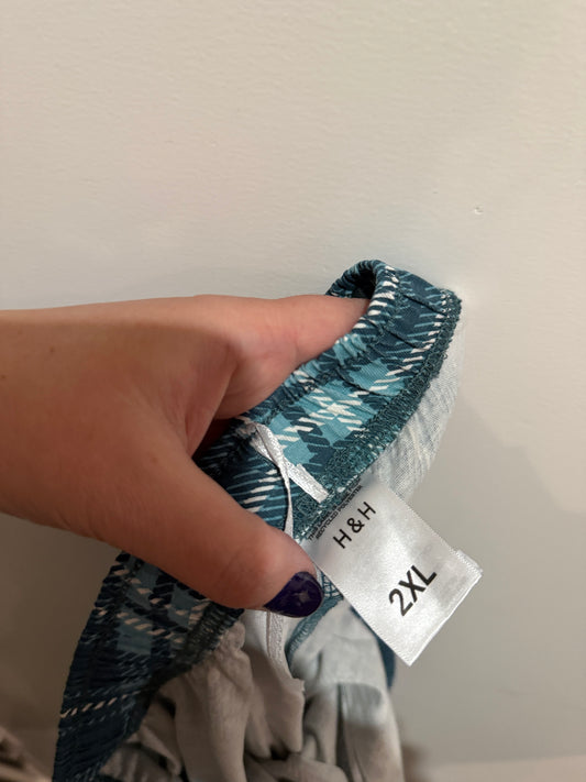 H & H Plaid Shorts Size 2XL