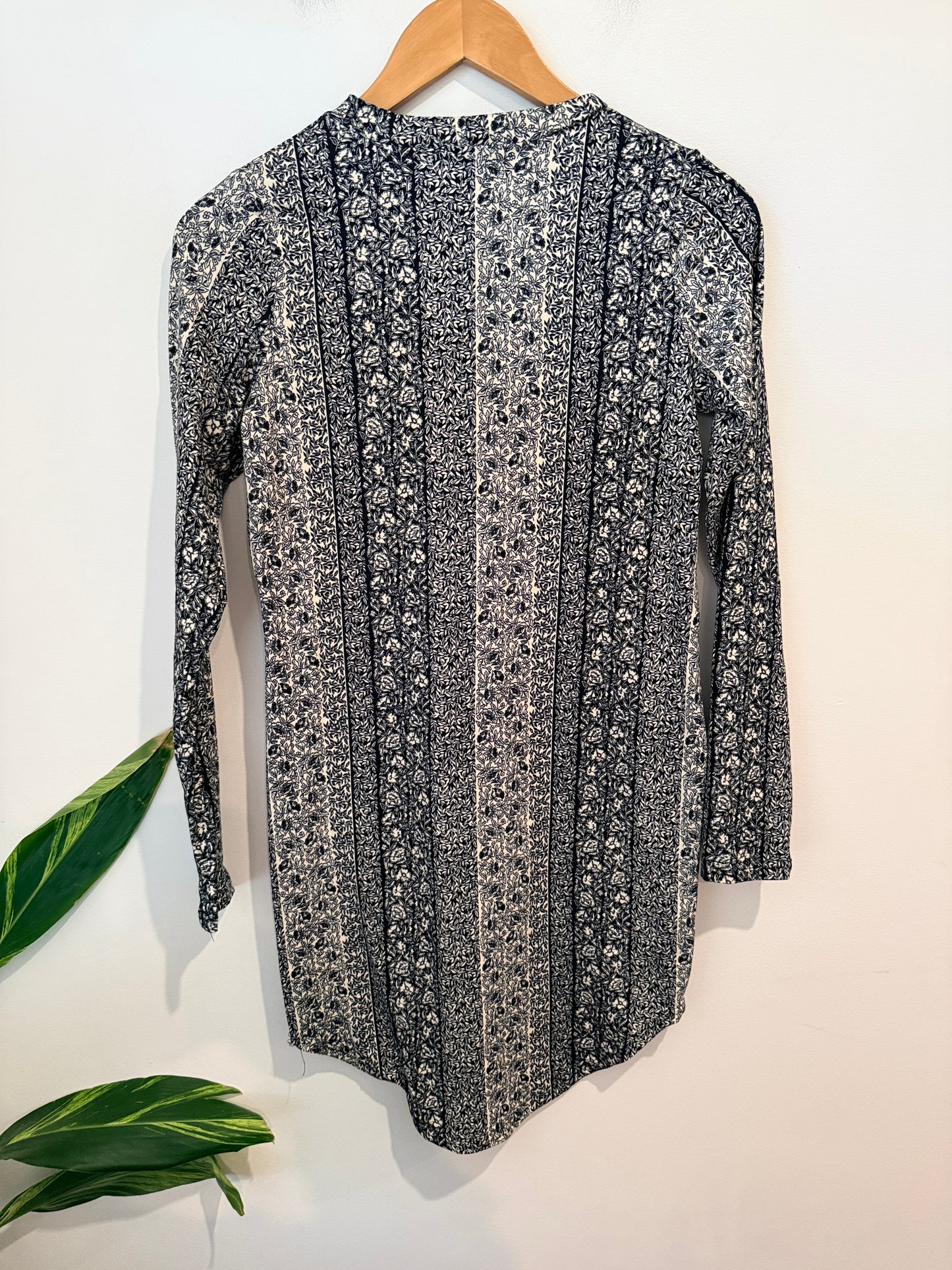 Love Cameron Long Sleeve Dress Size L