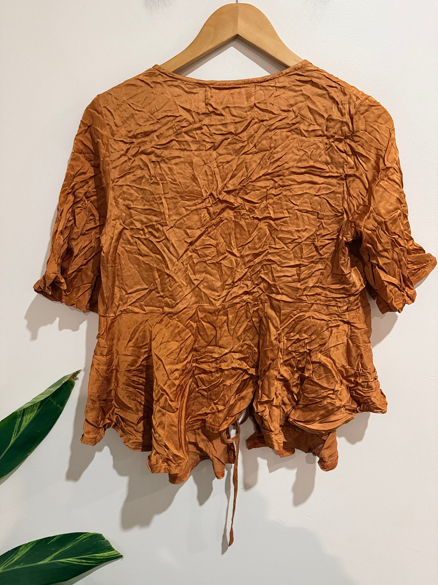 Evolution Crinkle Tie-front Top Size 10