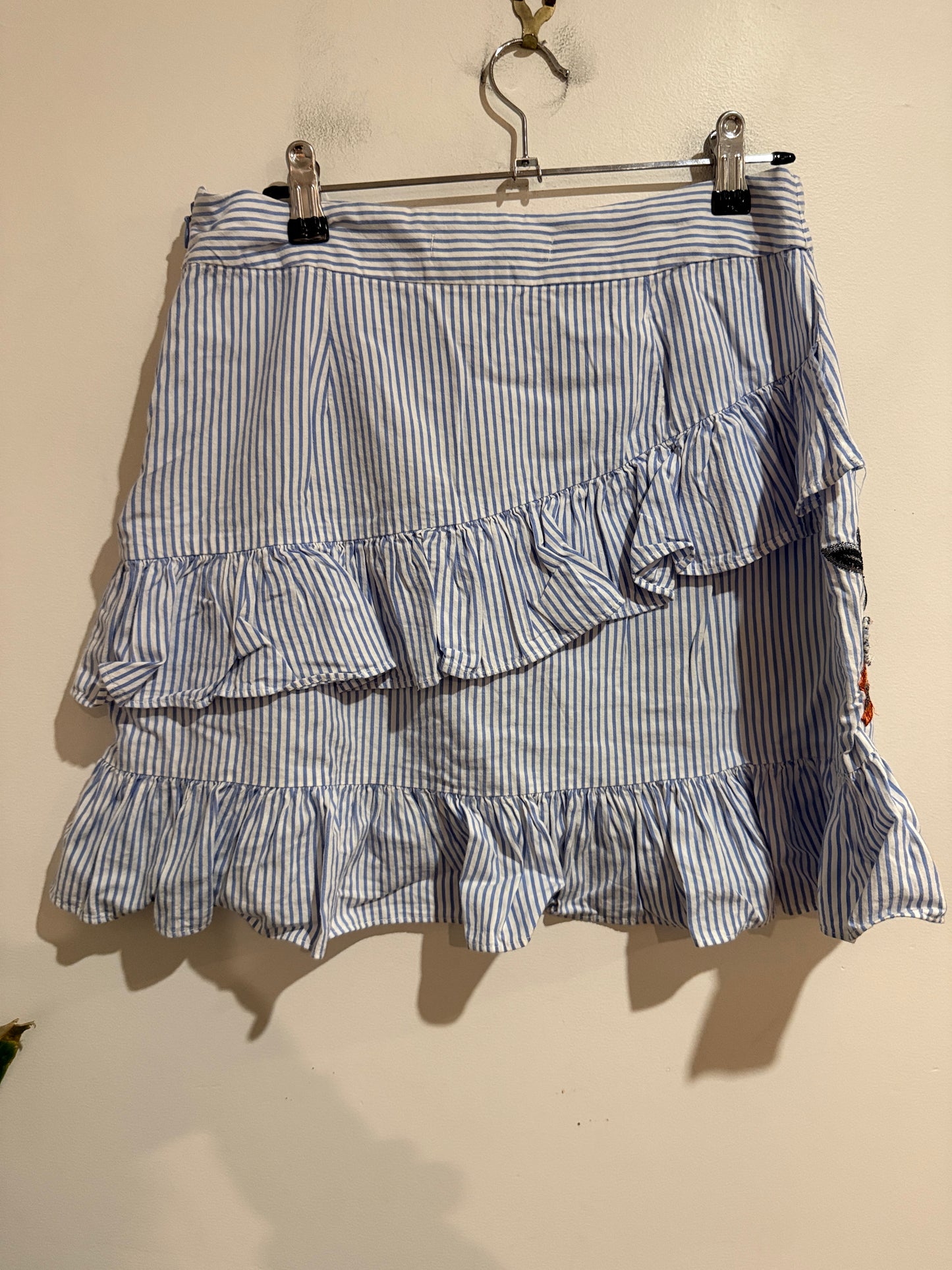 Zara Woman Blue Stripe Floral Embroidered Ruffle Mini Skirt | EUR S
