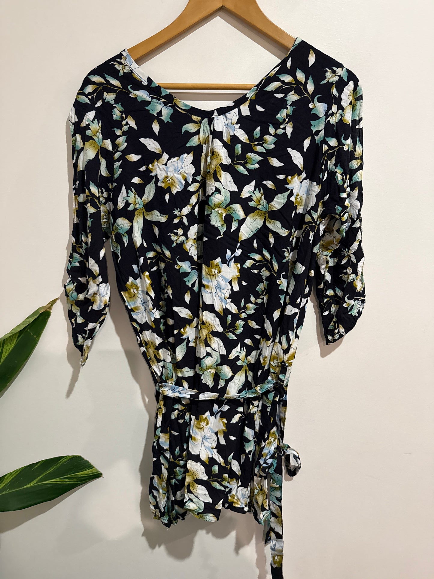 Coconut Gallery Floral Tunic Top Size M