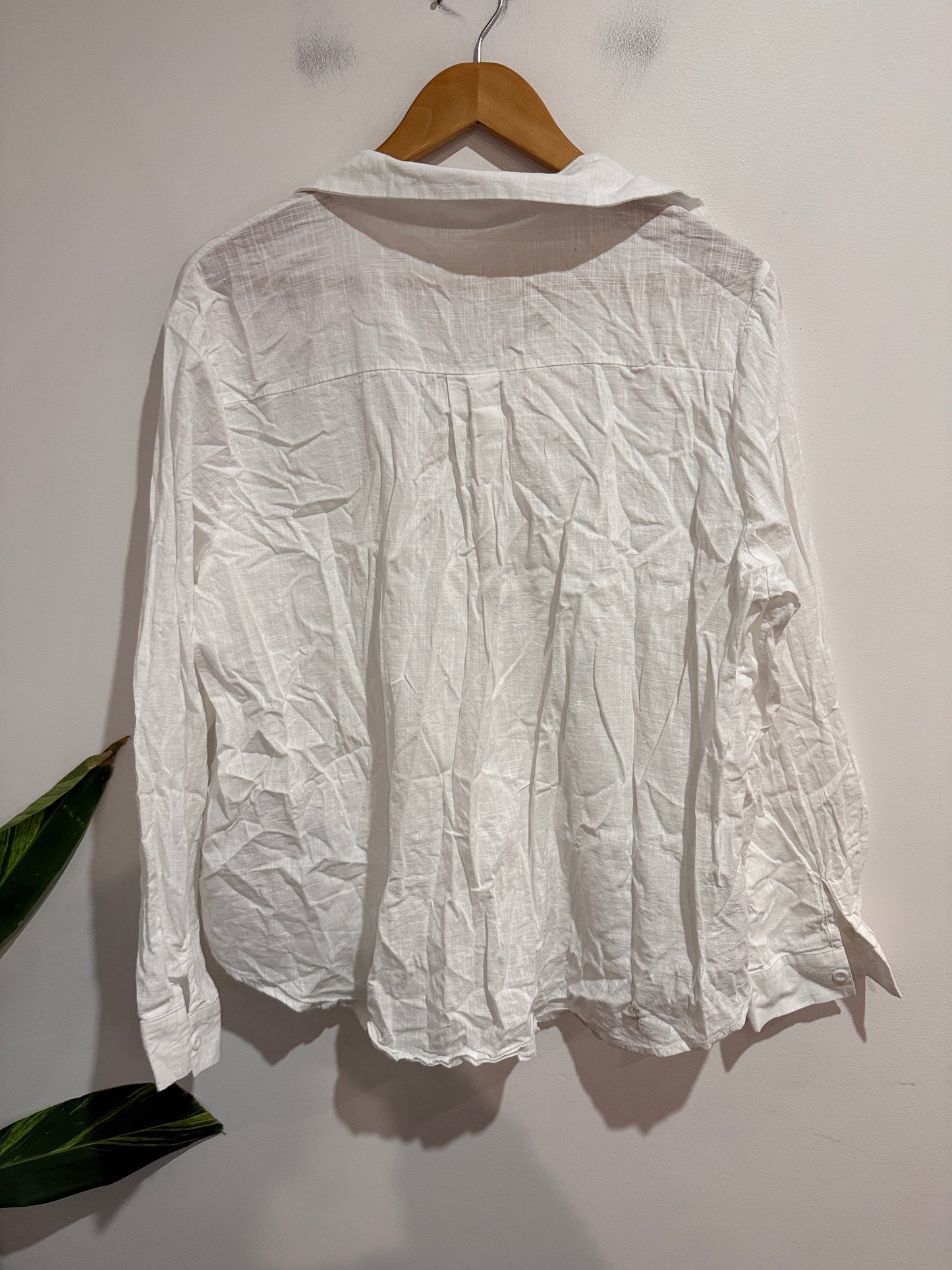 Brand Unknown U/Arm to U/Arm 60cm Button Up Shirt