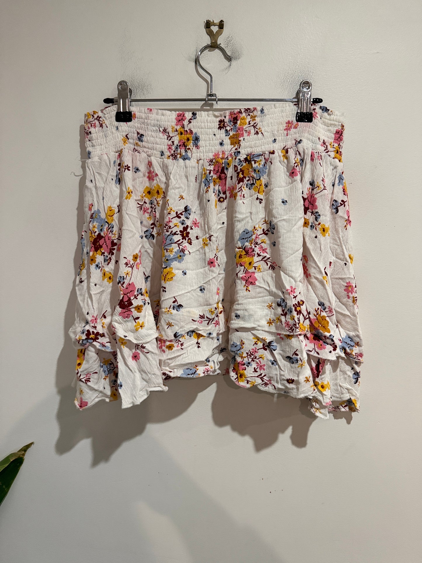 Mirage Size 16 Floral Print Skirt