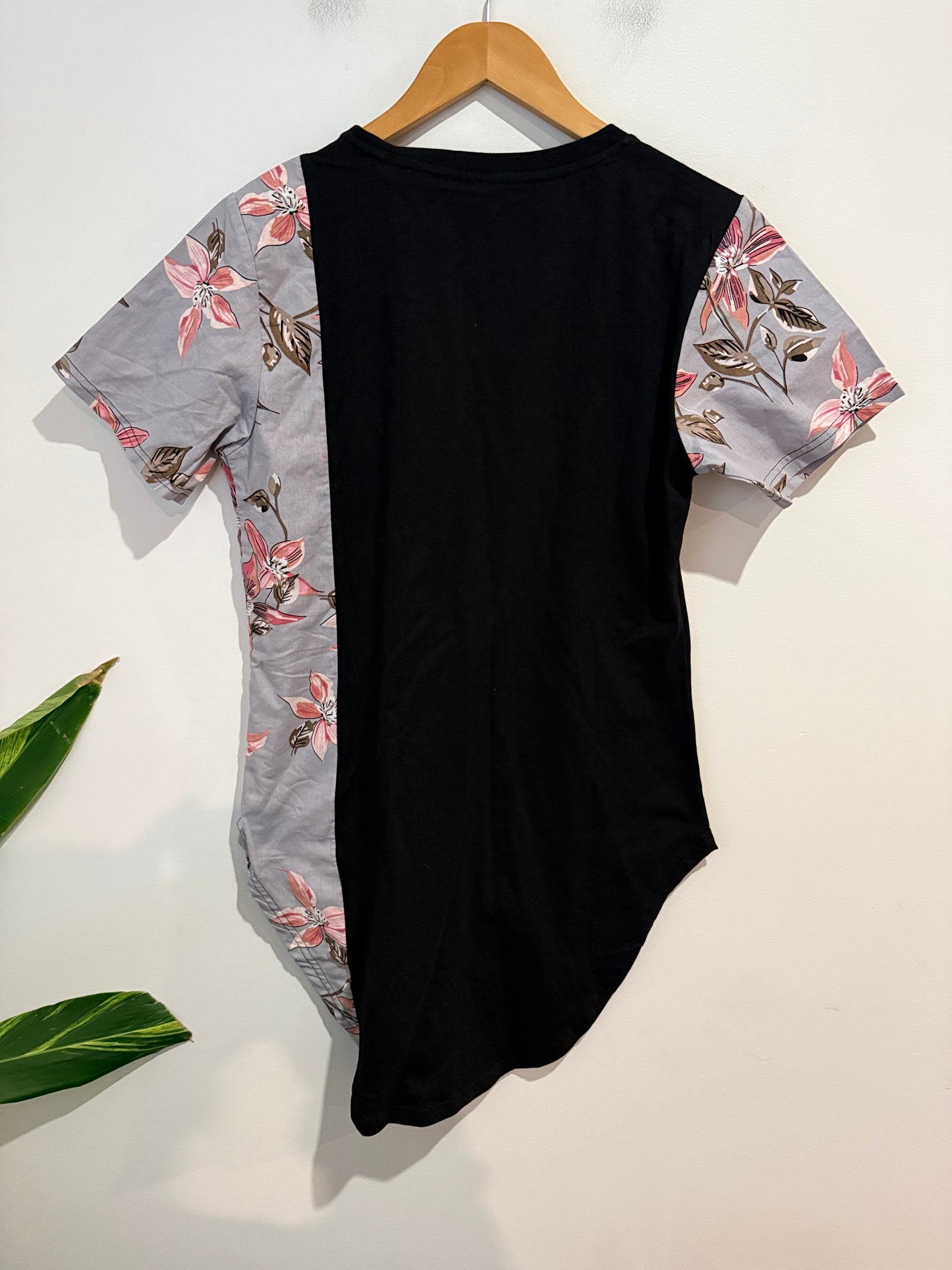 Ghinga Floral Sleeve Longline Top Size S