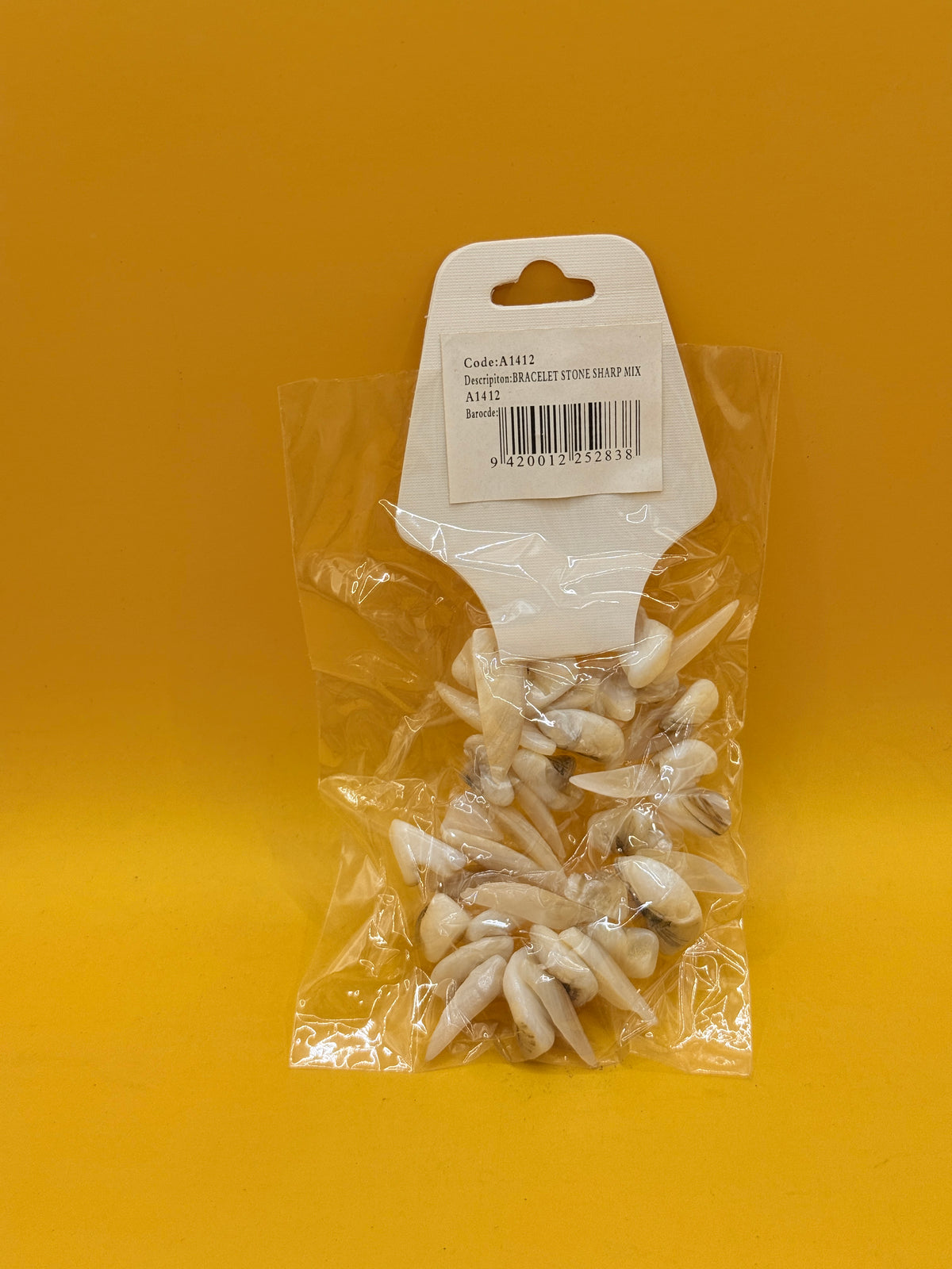 Emily Fashion Shell Chip Stretch Bracelet White Cream