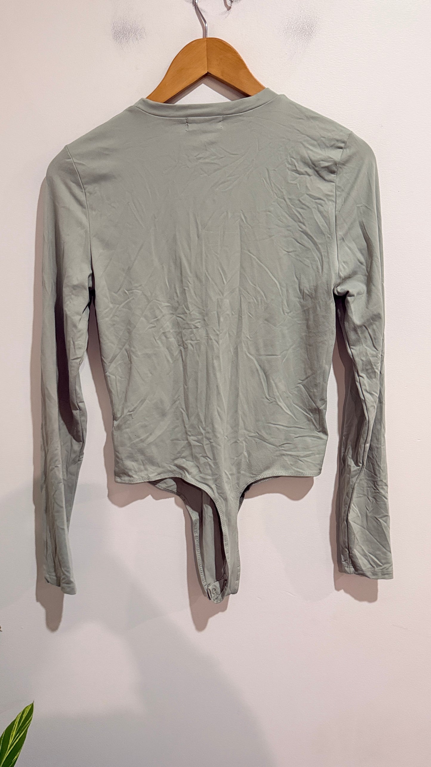 Glassons Long Sleeve Bodysuit Size L
