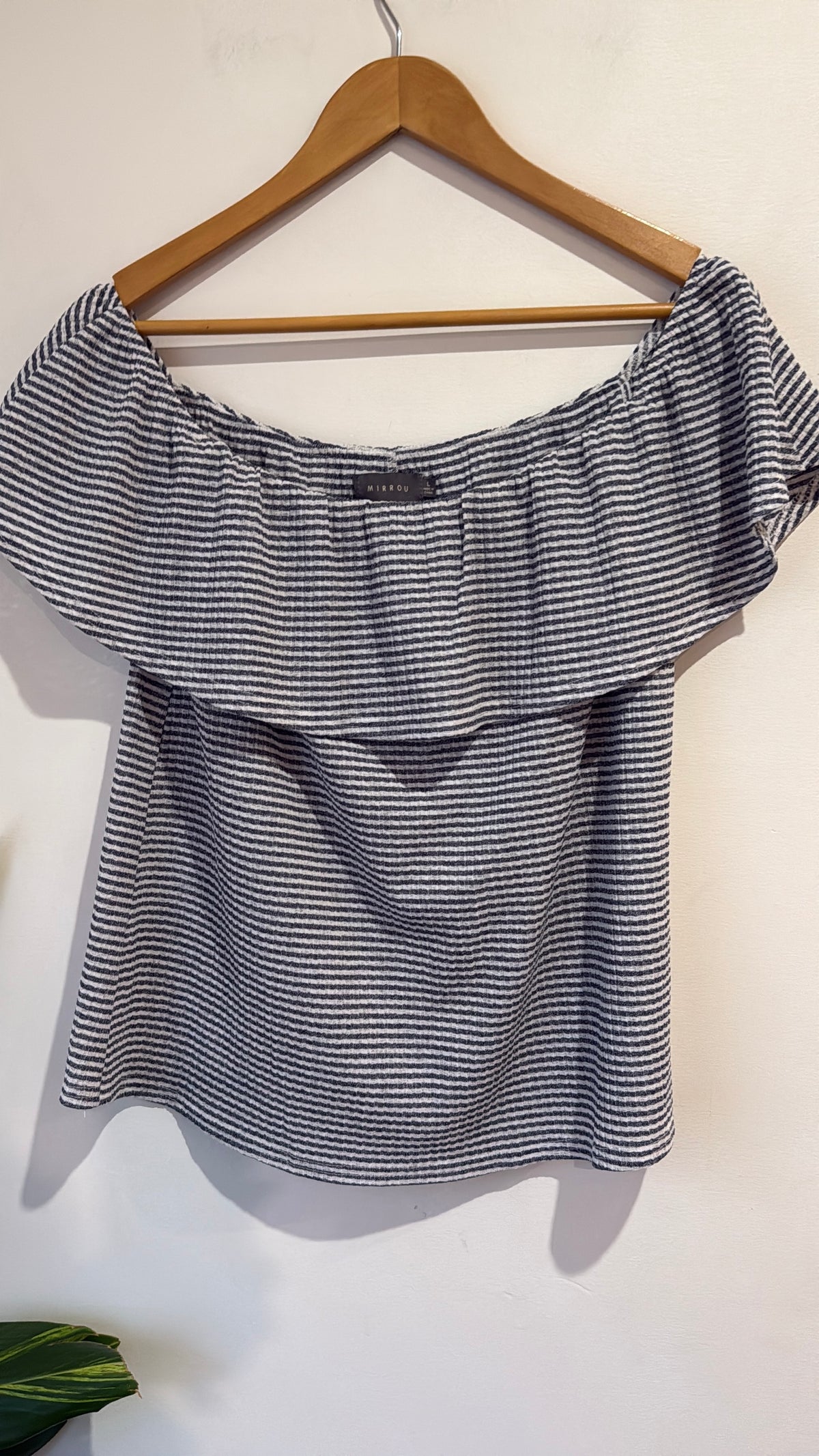 Mirrou Navy Striped Off Shoulder Top Size L