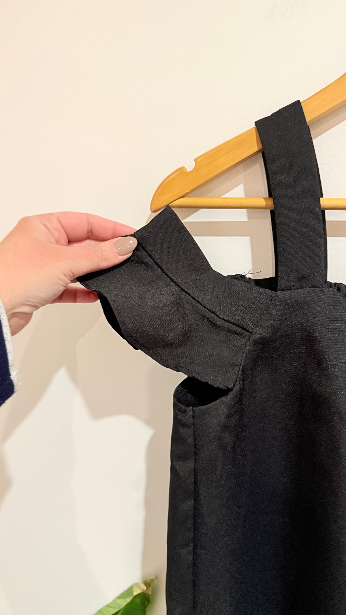 Dotti Black Cold Shoulder Strappy Top Size 6