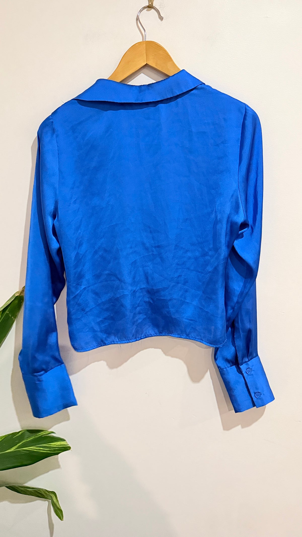 Glassons Cobalt Blue Satin Cropped Shirt Size 12