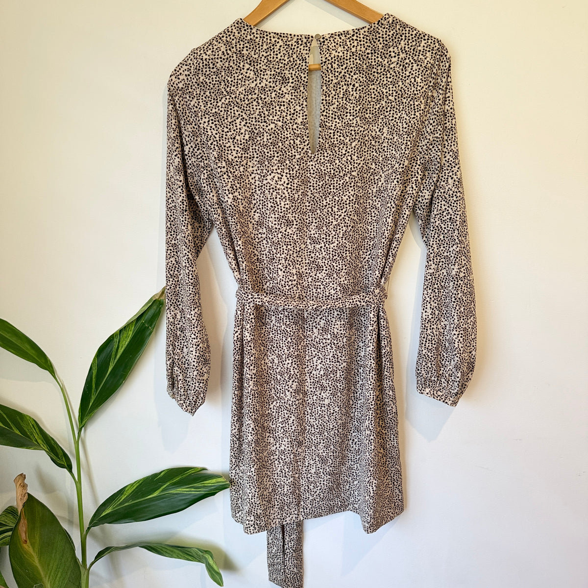 H&M l Animal Print Long Sleeve Tie Waist Dress Size 10