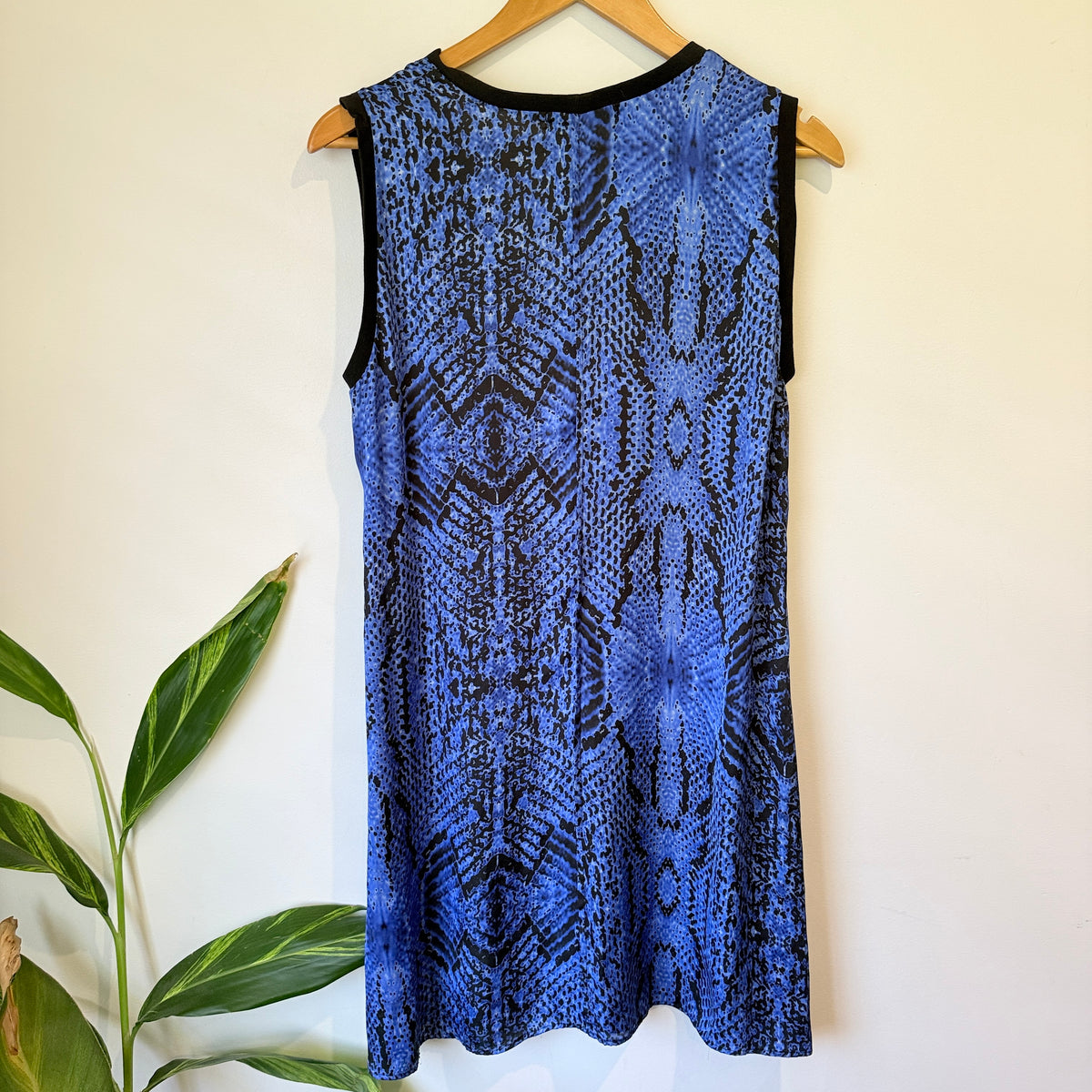 Verge Blue Python Print Sleeveless Tunic Size 14