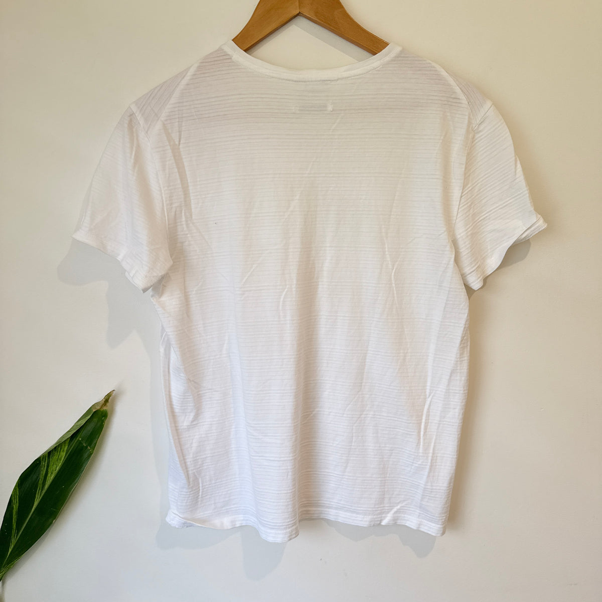 Calvin Klein White V Neck T-Shirt Size M