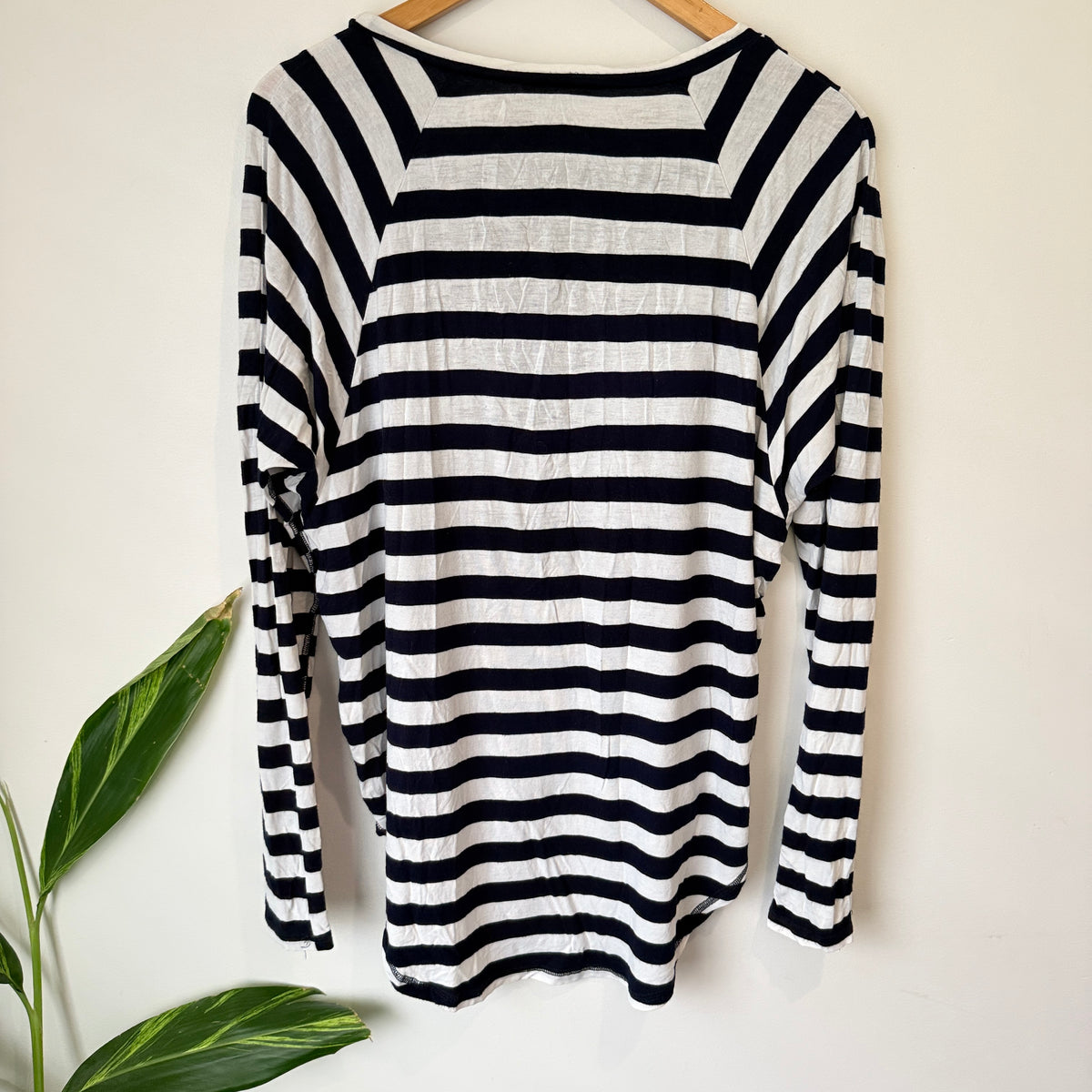 Ketz-ke Navy Floral and Stripe Sleeve Top Size 12