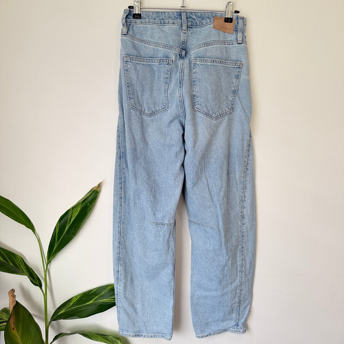 Just Jeans Light Wash High Rise Barrel Leg Jeans Size 6