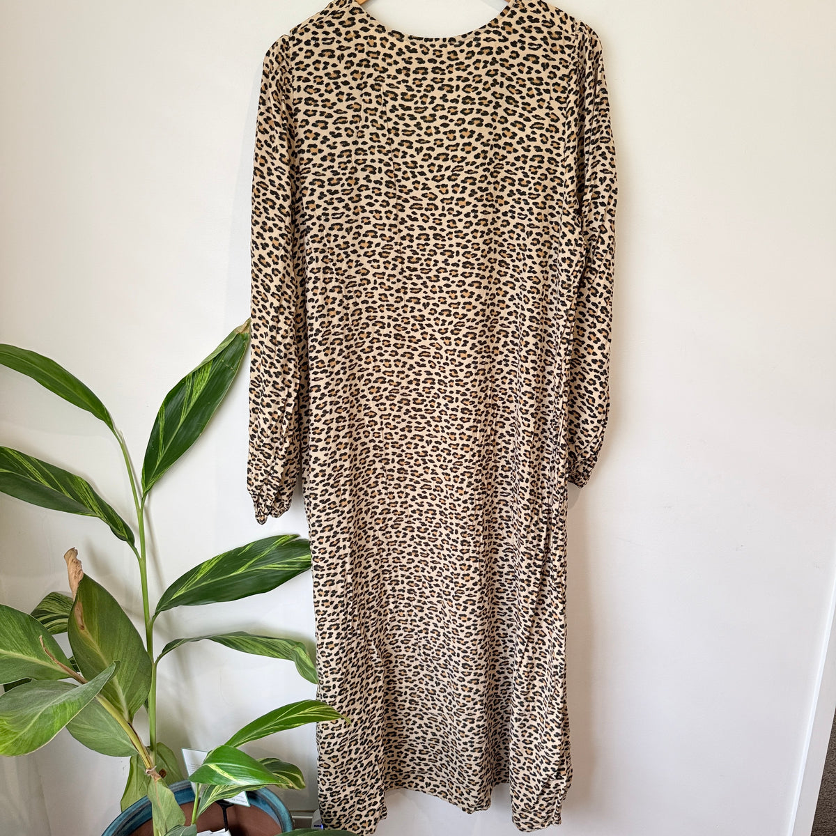 Leopard Print Long Sleeve Midi Dress - 58cm u/arm