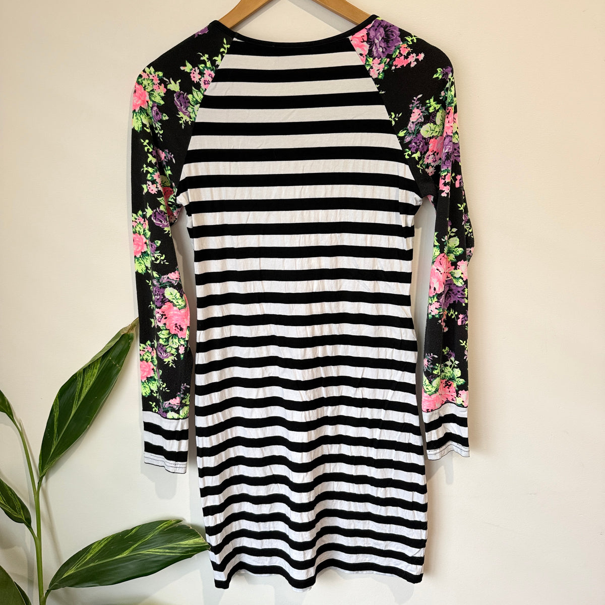 Charlo Black and White Stripe Floral Sleeve Dress Size 8