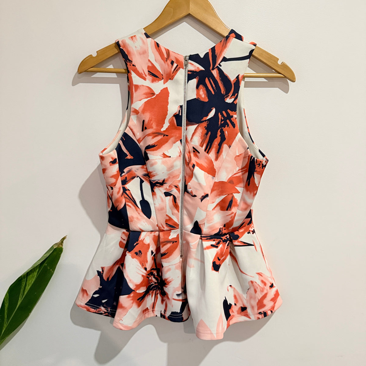 Pagani Coral and Navy Floral Print Peplum Top Size 10