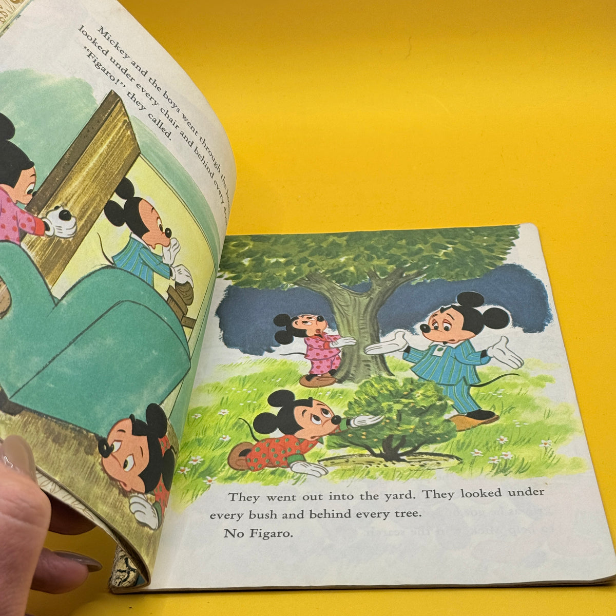 Walt Disney's Mickey Mouse: The Kitten-Sitters by Walt Disney Productions