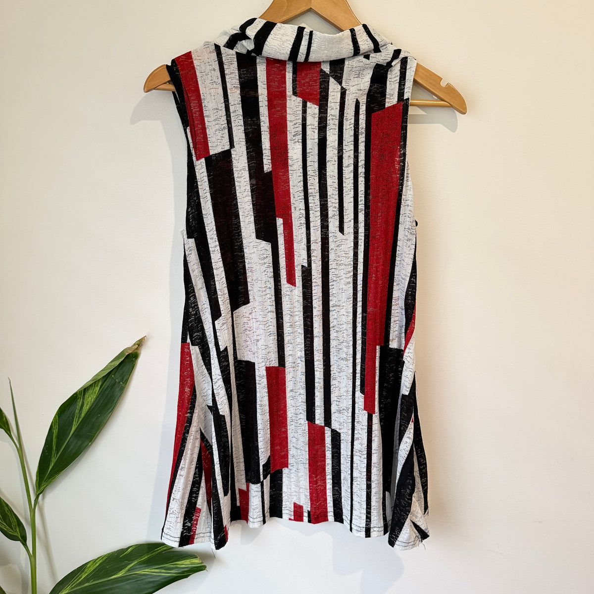 Caroline Morgan Red Black and White Print Cowl Neck Top Size 12