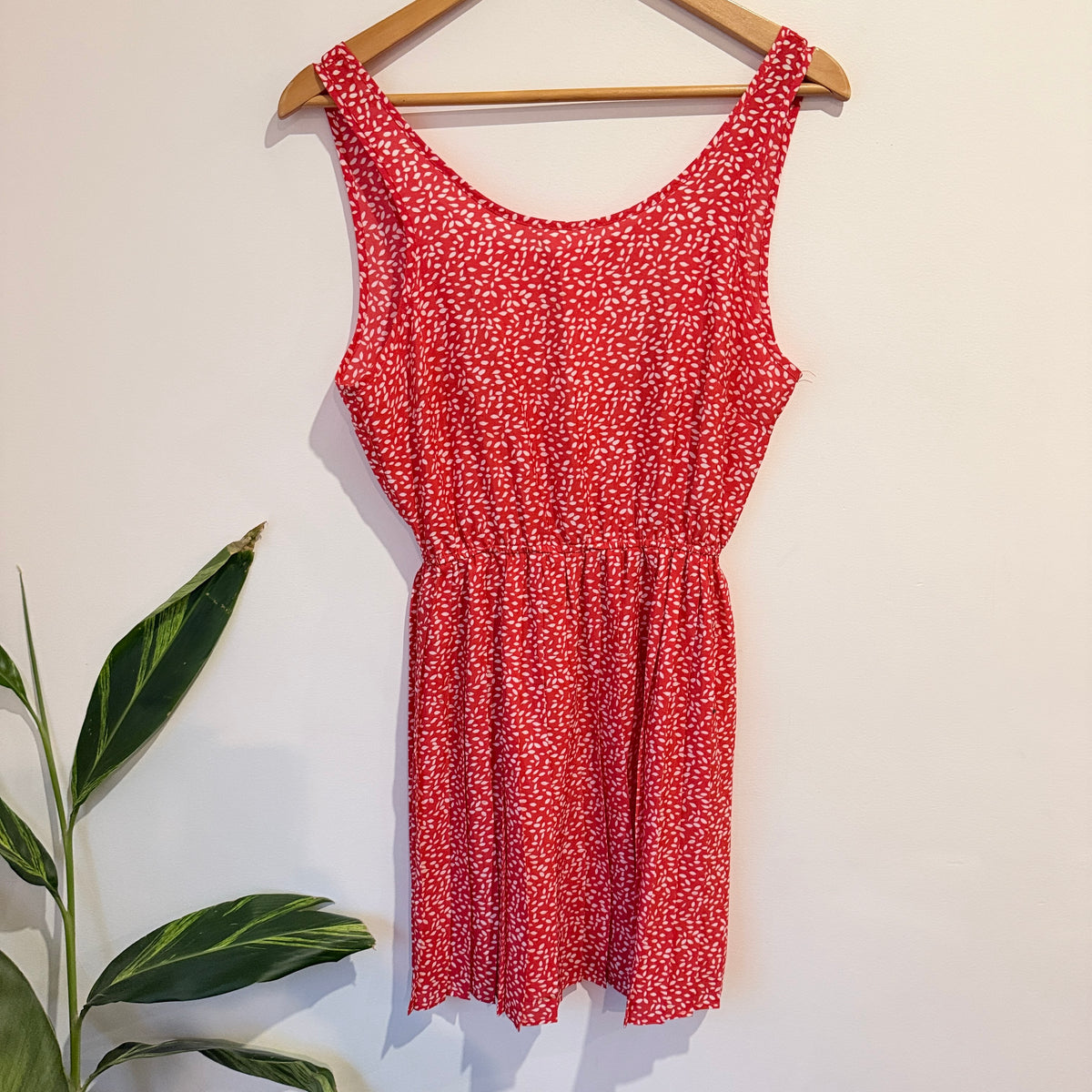 Forever 21 Red and White Petal Print Sleeveless Dress