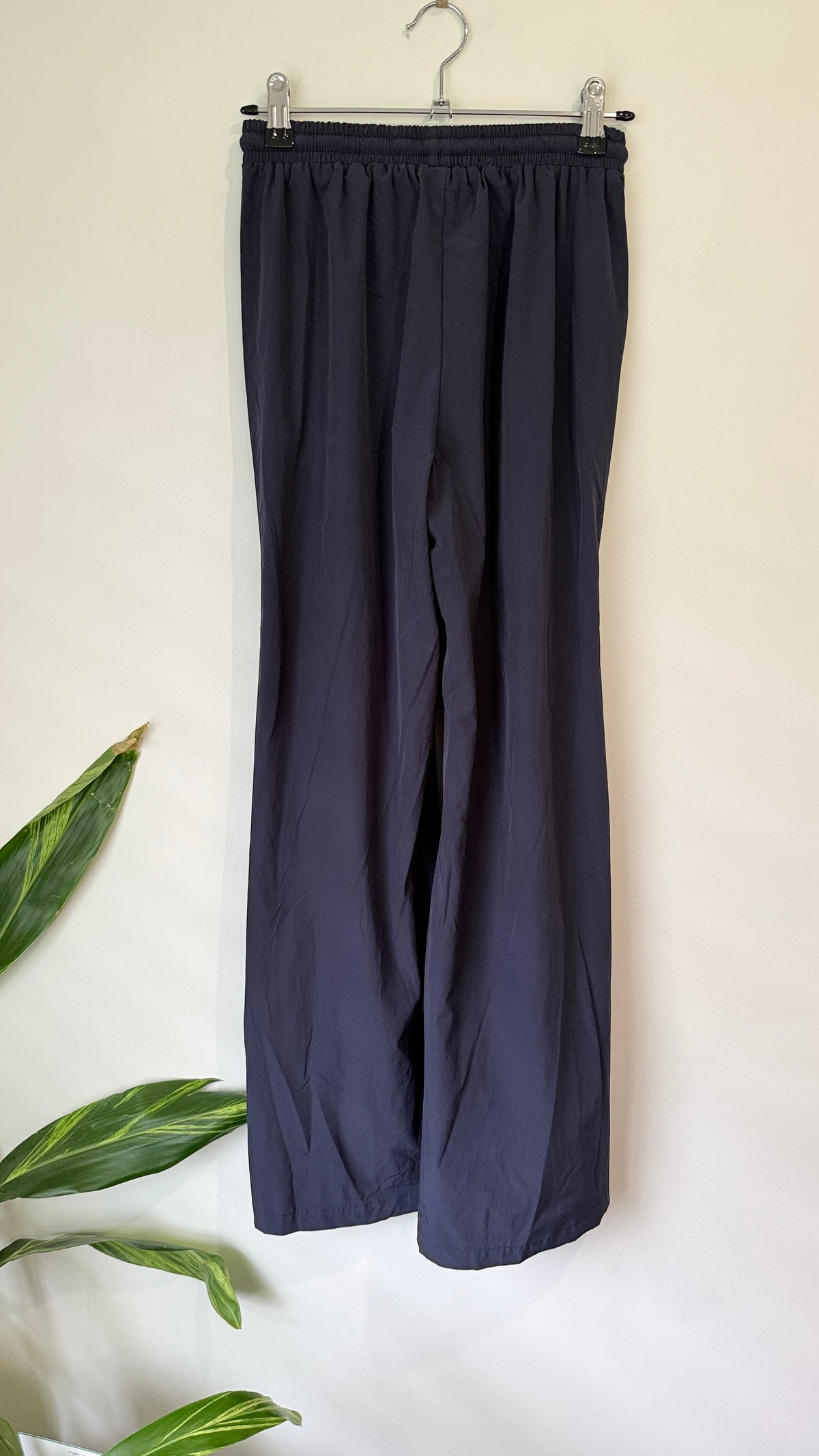 Rouched Leg Elastic Waist Pants Size 160/64A - 60cm waist