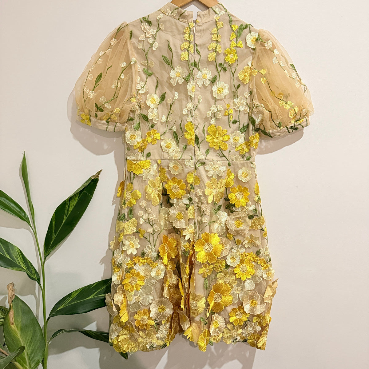 Anewsta Floral Mesh Dress Size M | U/Arm to U/Arm 43cm