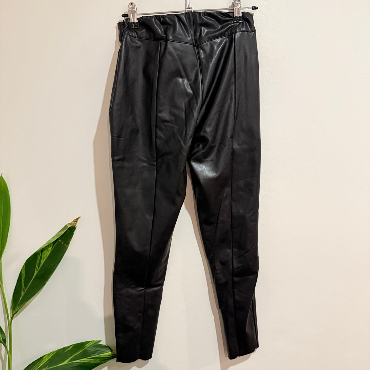Boohoo Black Faux Leather Slouchy Trousers Size 4 BNWT