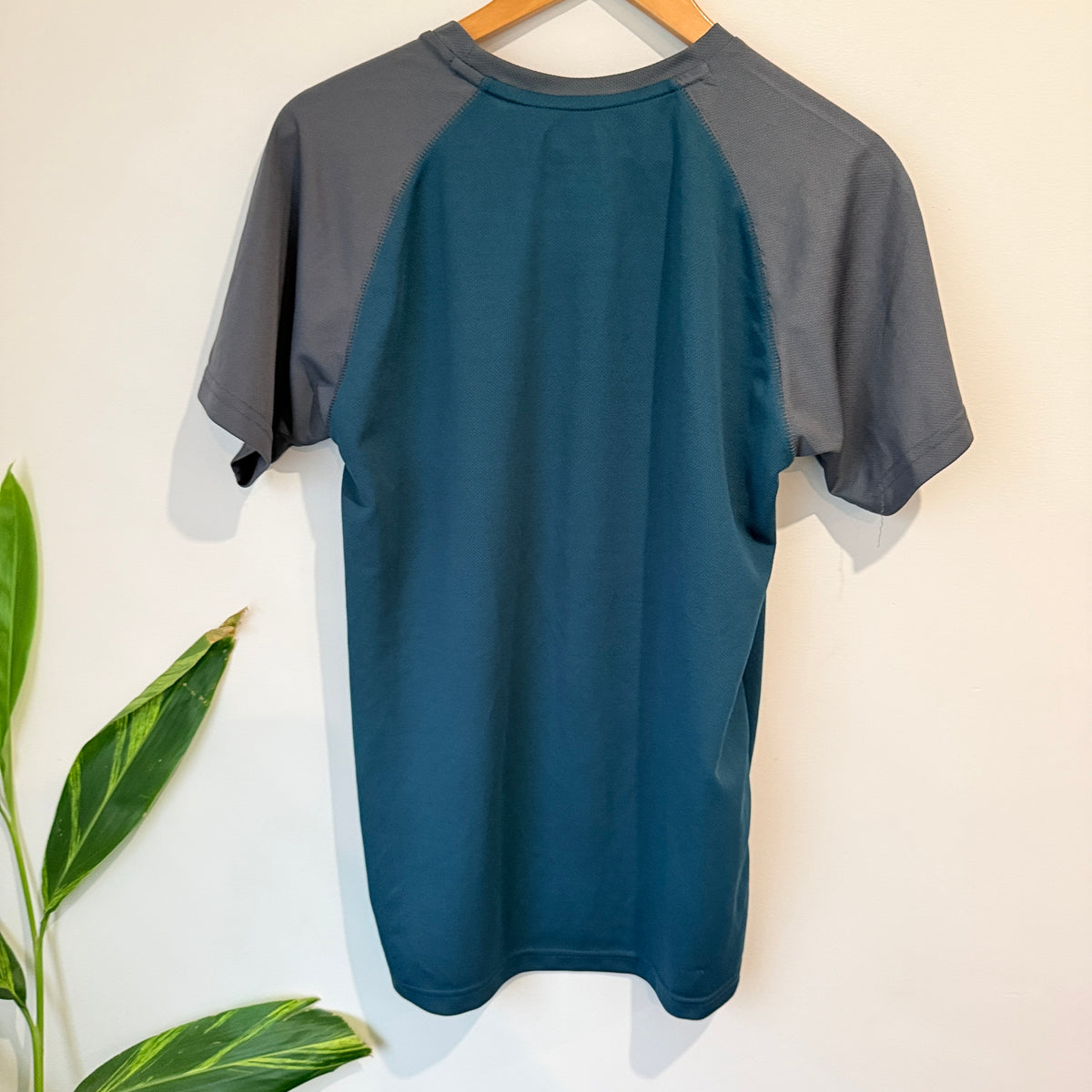 Mountain Warehouse IsoCool Teal Active Tee Size M