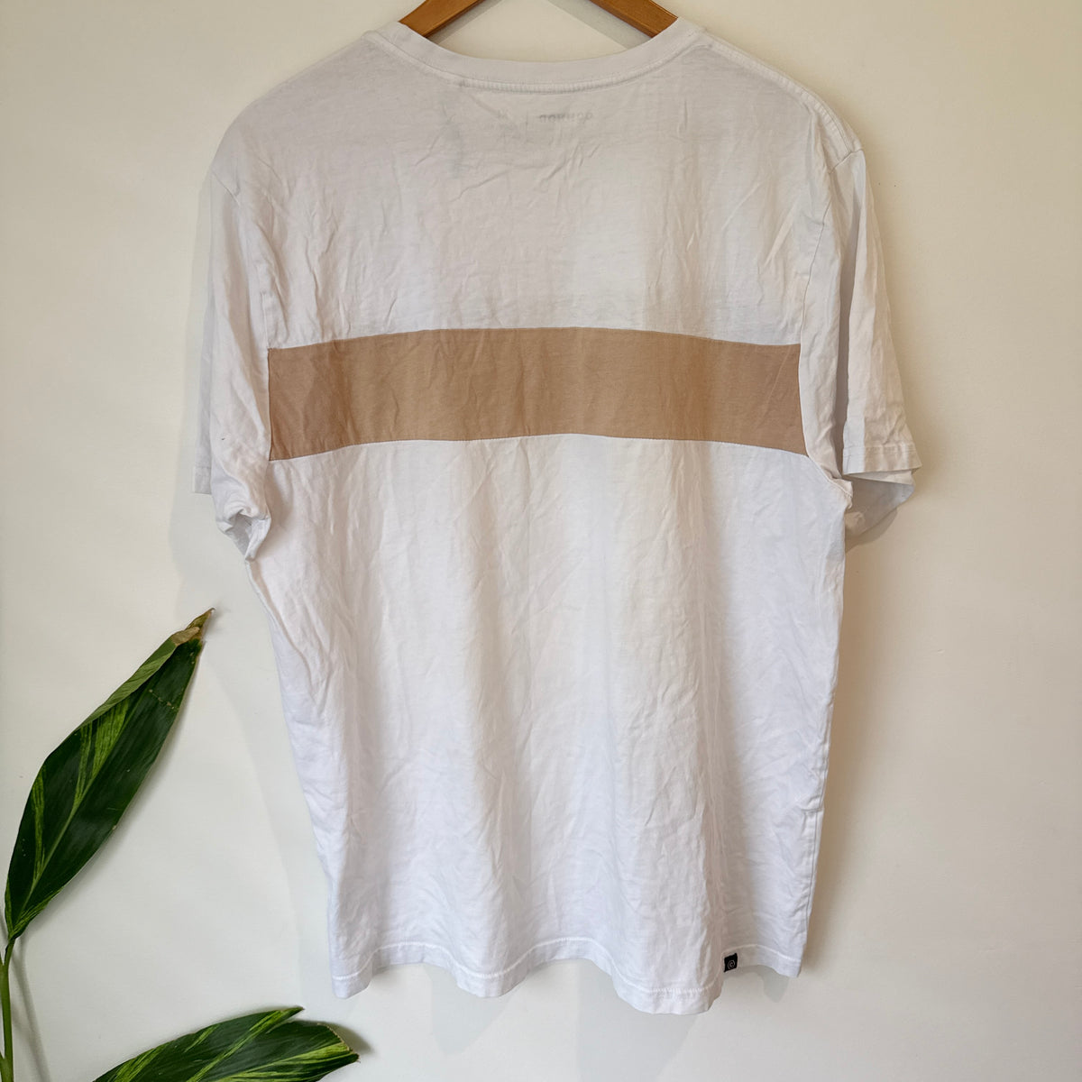 Connor White Bronx Print Tee Size XL