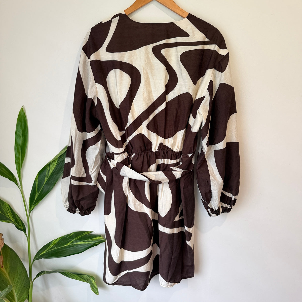 Portmans Abstract Wrap Dress Brown Ivory Size 16