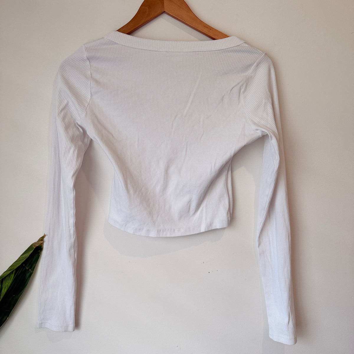 Glassons White Ribbed Long Sleeve Crop Top Size M