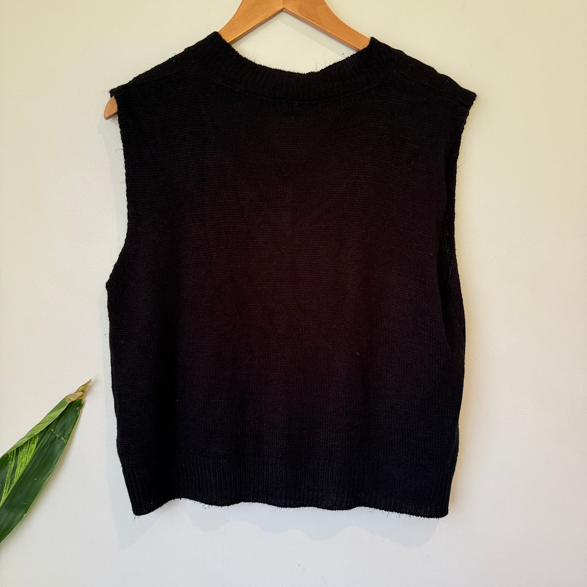 SHEIN Black Cable Knit Vest Size L