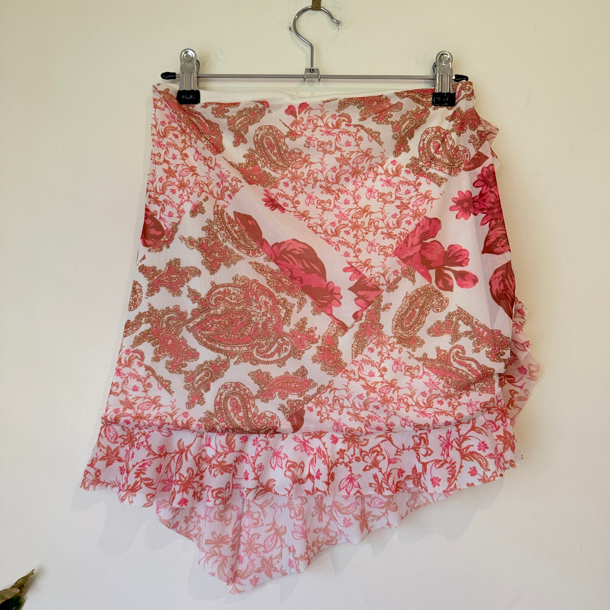 Glassons Pink Floral Ruffle Wrap Skirt Size S