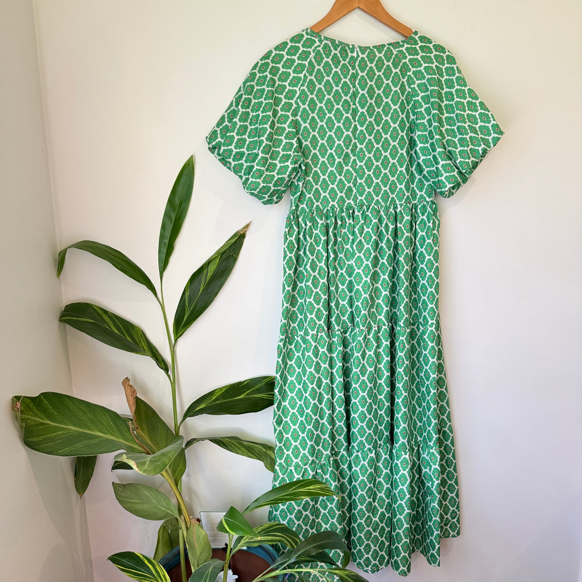 Mirrou Green Print Tiered Midi Dress Size 8