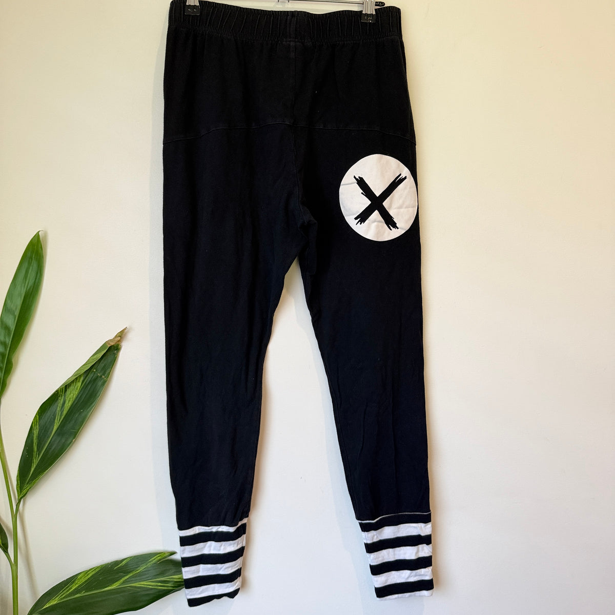 Home-Lee Black Tapered Lounge Pants Size 8