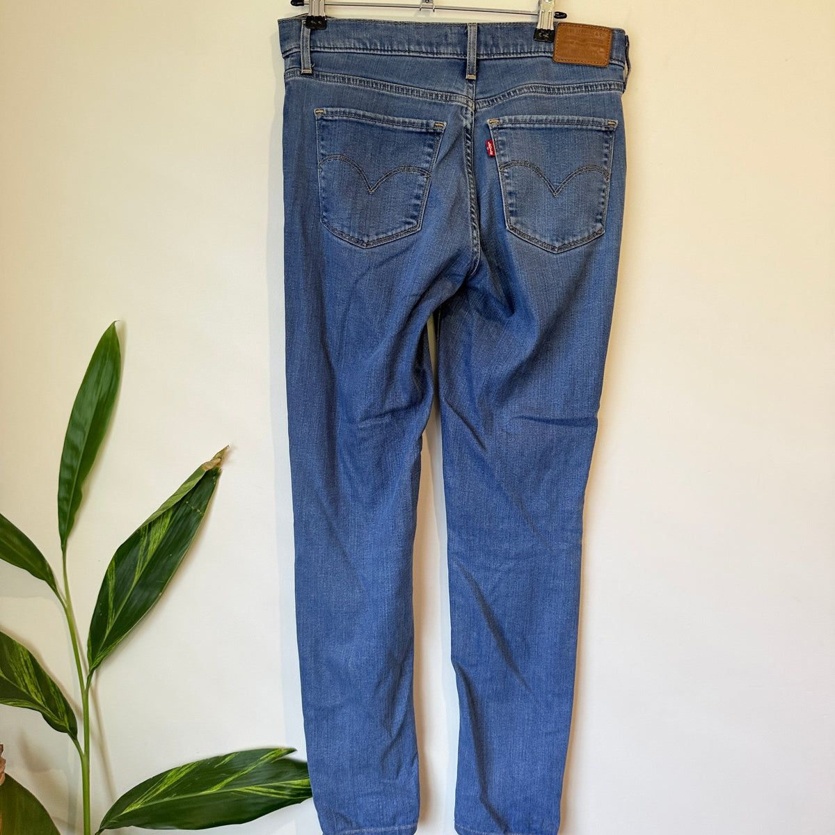 Levi's 311 Shaping Skinny Jeans Size 27