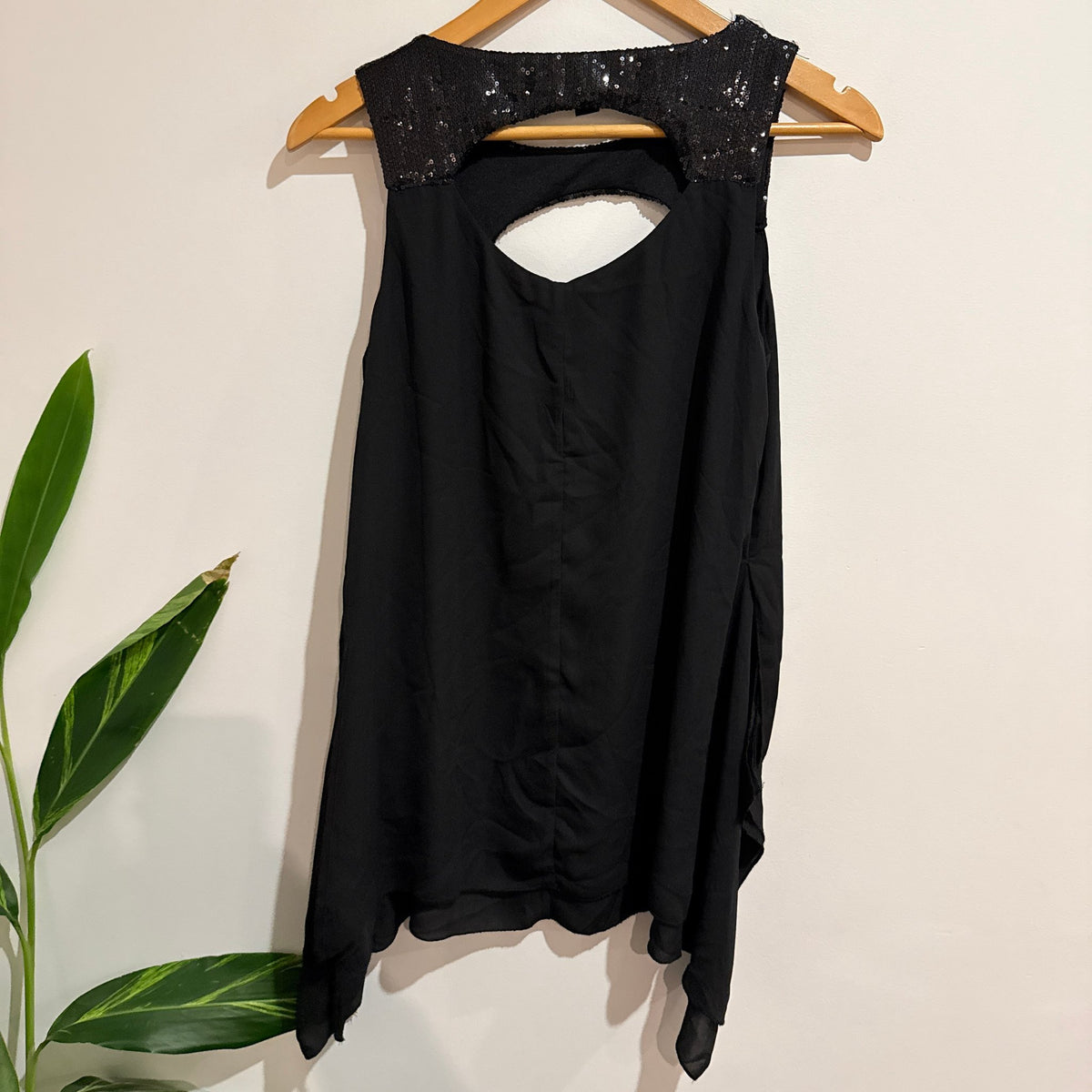 Izabel London Black Sequin Yoke Sleeveless Top Size 8