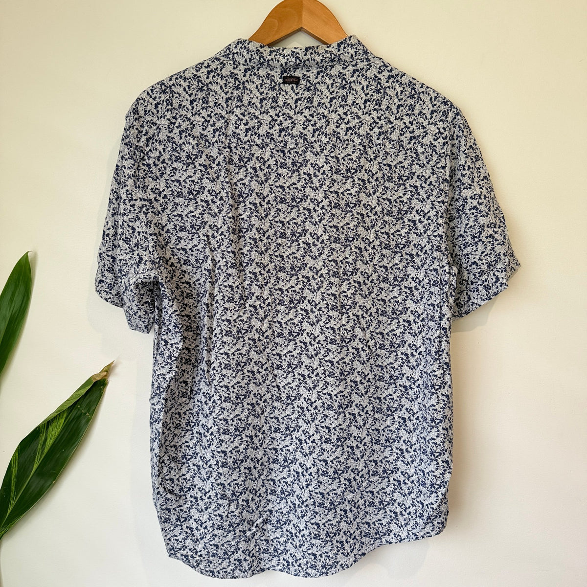 Industrie Navy Floral Print Short Sleeve Shirt Size S