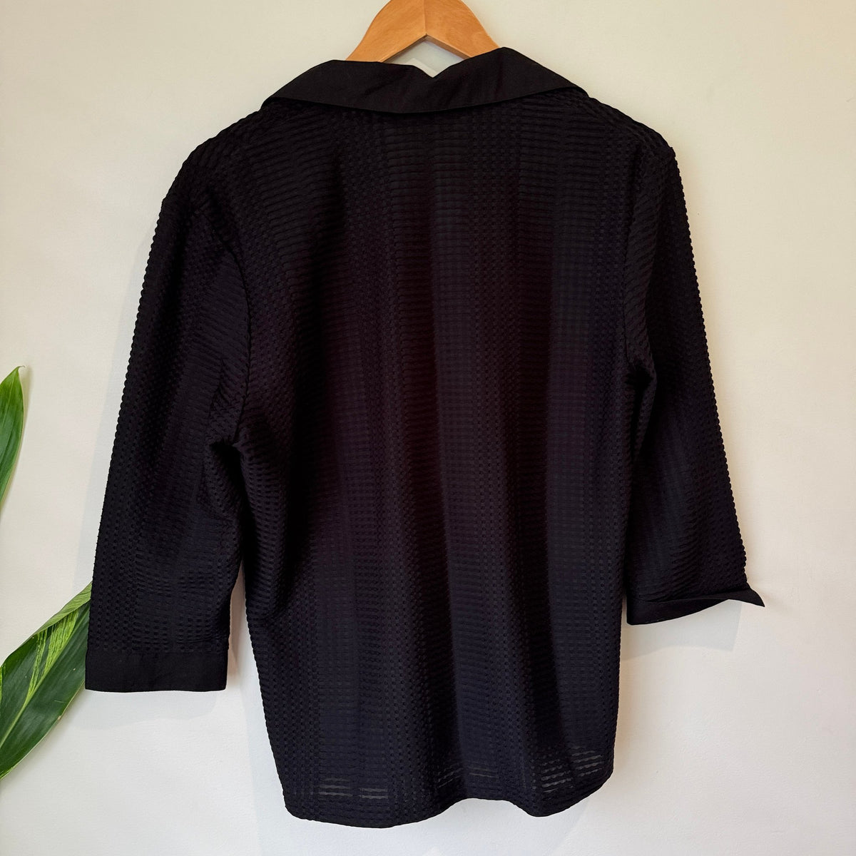 Jean de Lourcy Black Textured 3/4 Sleeve Shirt Size 10
