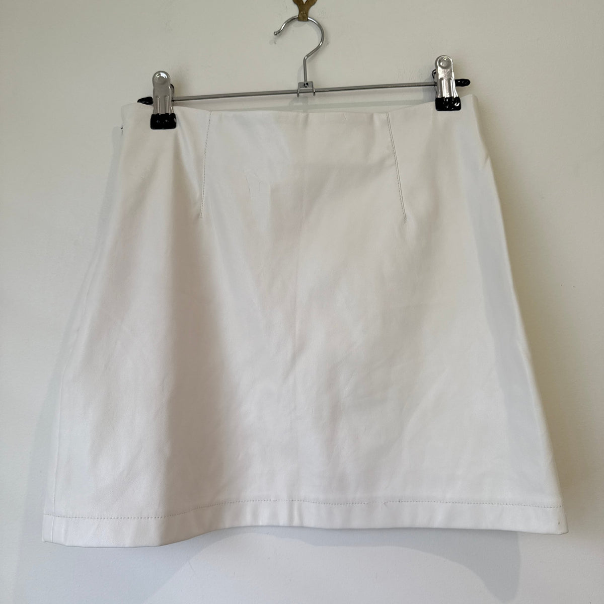 Glassons White Faux Leather Mini Skirt - 68cm waist