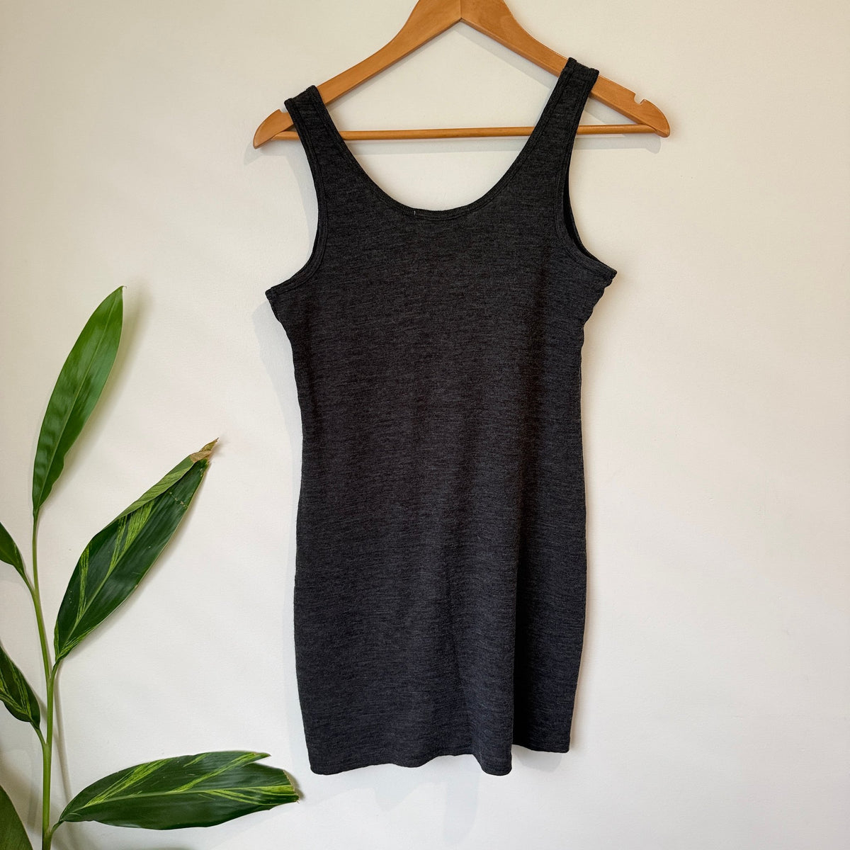 Glassons Scoop-neck Sleeveless Tank Top Size 10