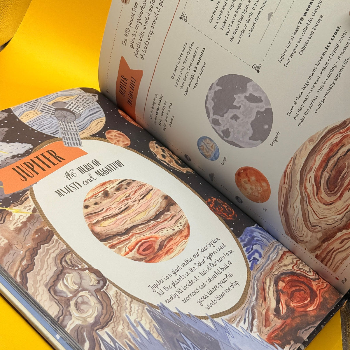 Glow: A Child’s Guide to the Night Sky by Noelia González