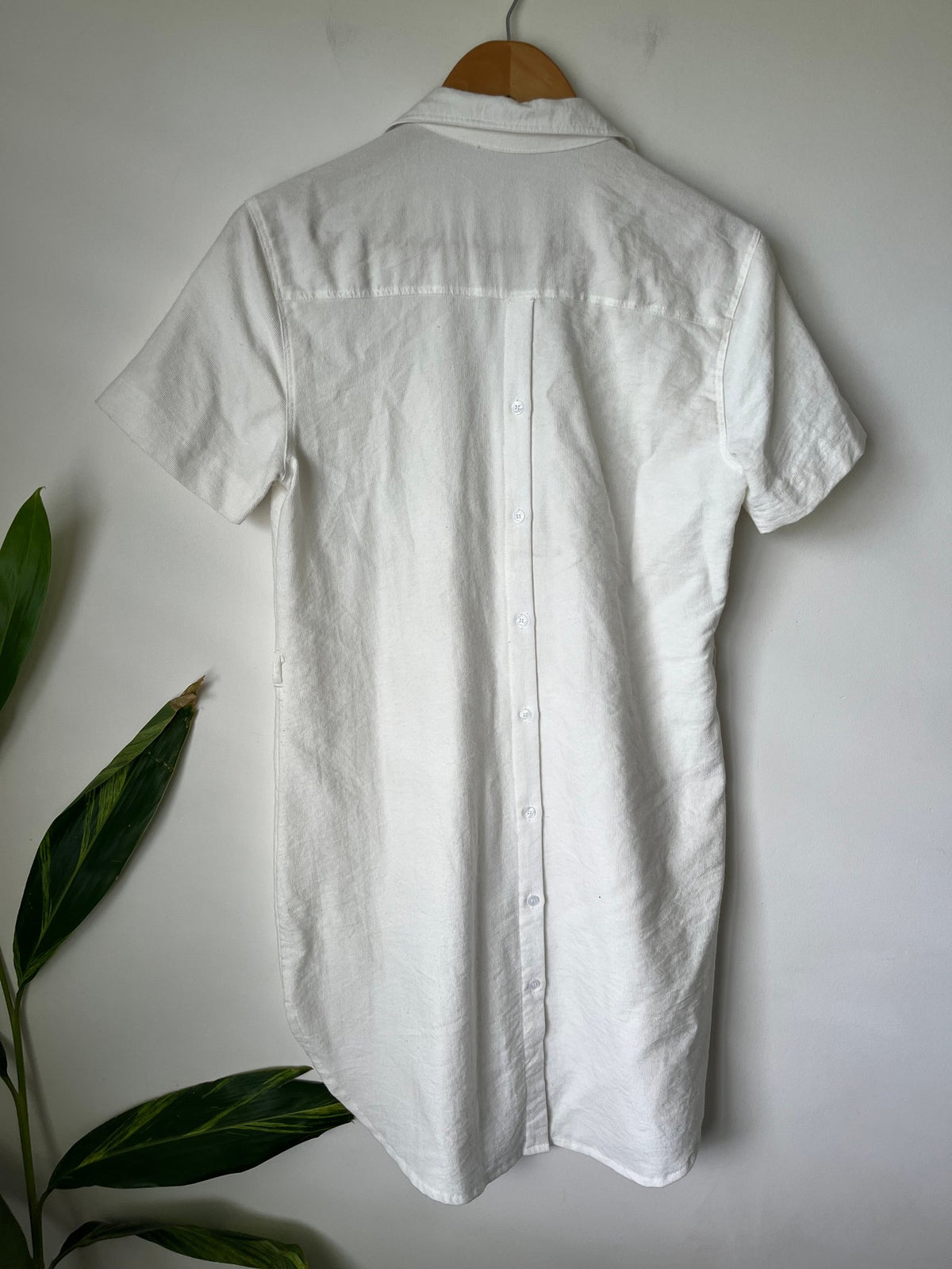 HH Collection White Short Sleeve Longline Utility Shirt - 46cm u/arm
